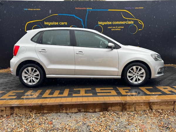 Used Volkswagen Polo 2015 for sale - 76326835: Photo 7