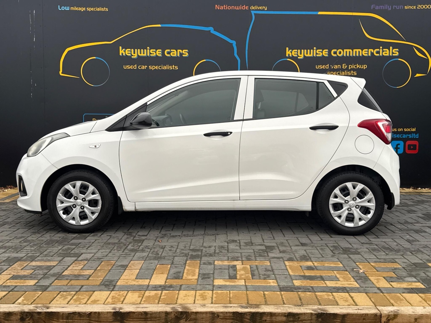 Used Hyundai i10 2014 for sale - 77040869: Photo 2