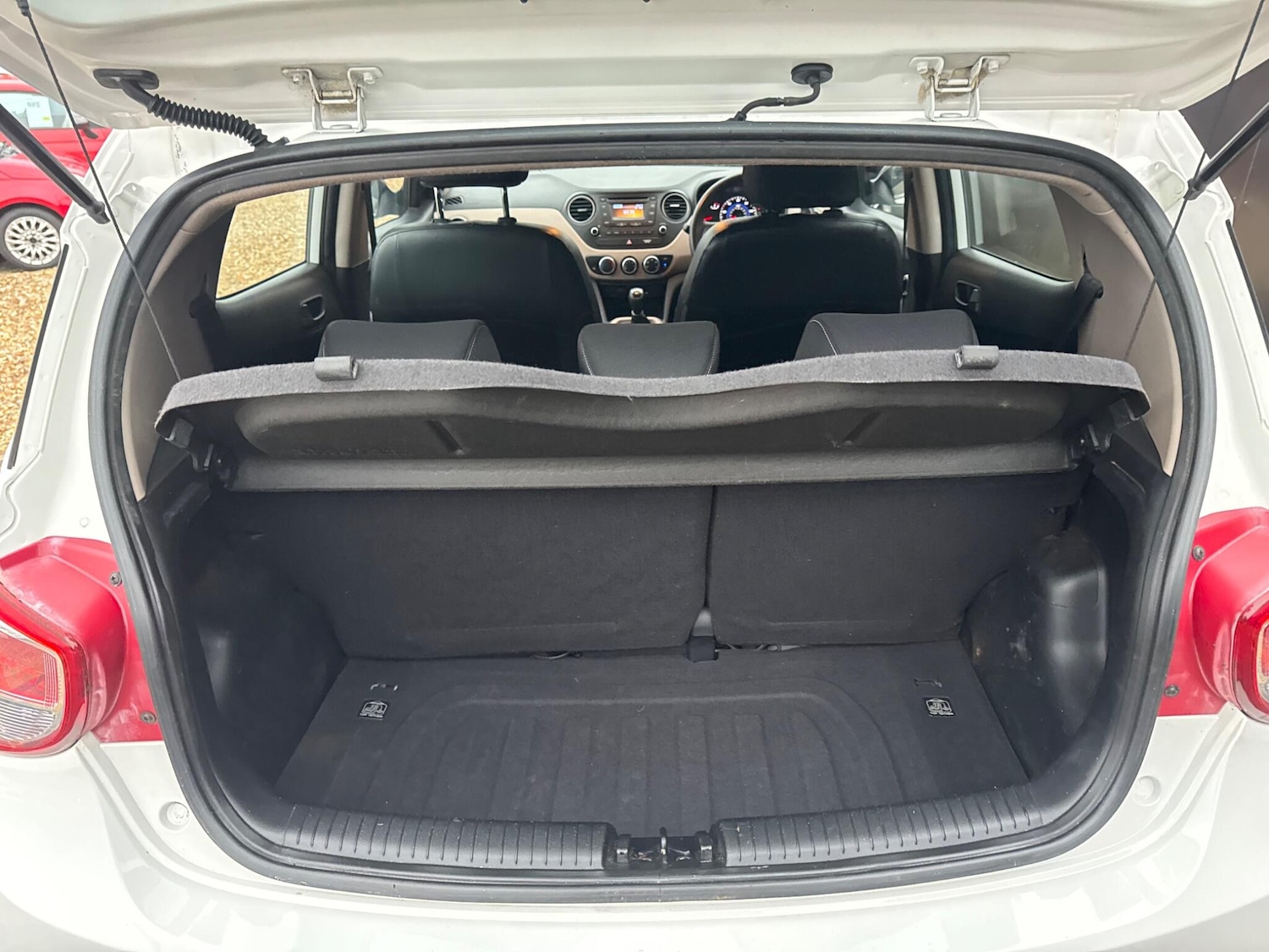 Used Hyundai i10 2014 for sale - 77040869: Photo 26