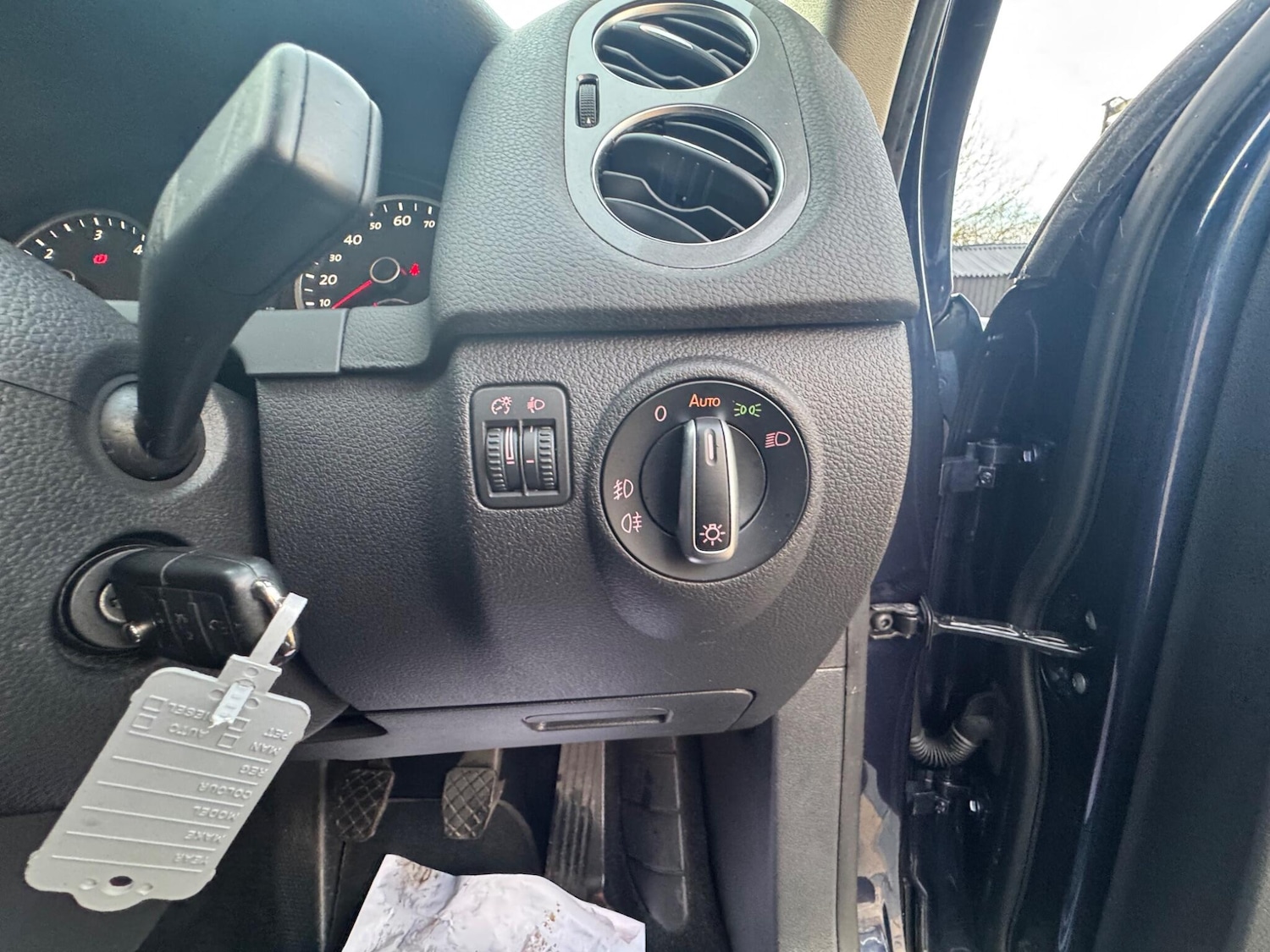 Used Volkswagen Tiguan for sale - 76995135: Photo 28