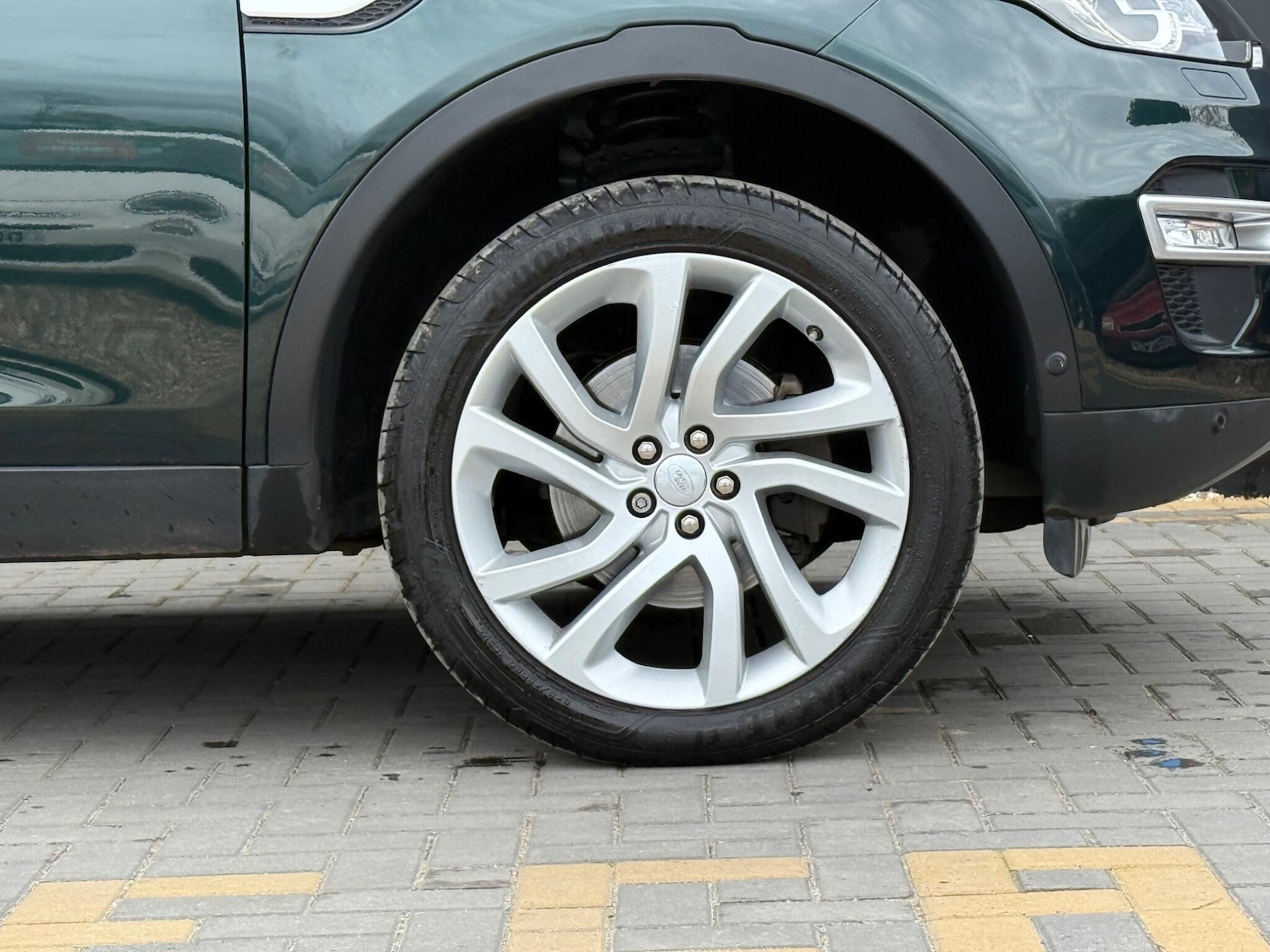 Used Land Rover Discovery Sport 2017 for sale - 78184208: Photo 10