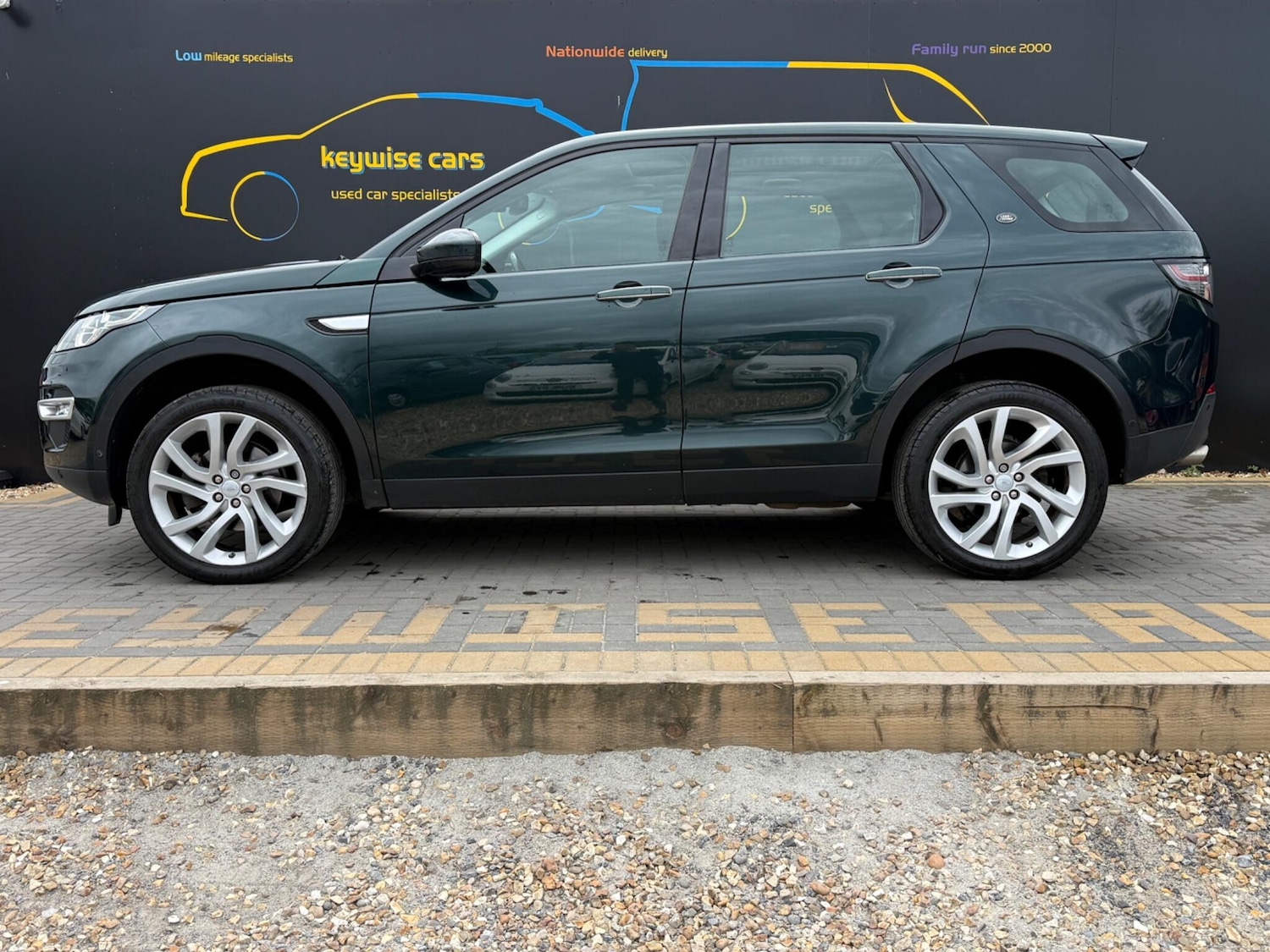 Used Land Rover Discovery Sport 2017 for sale - 78184208: Photo 2