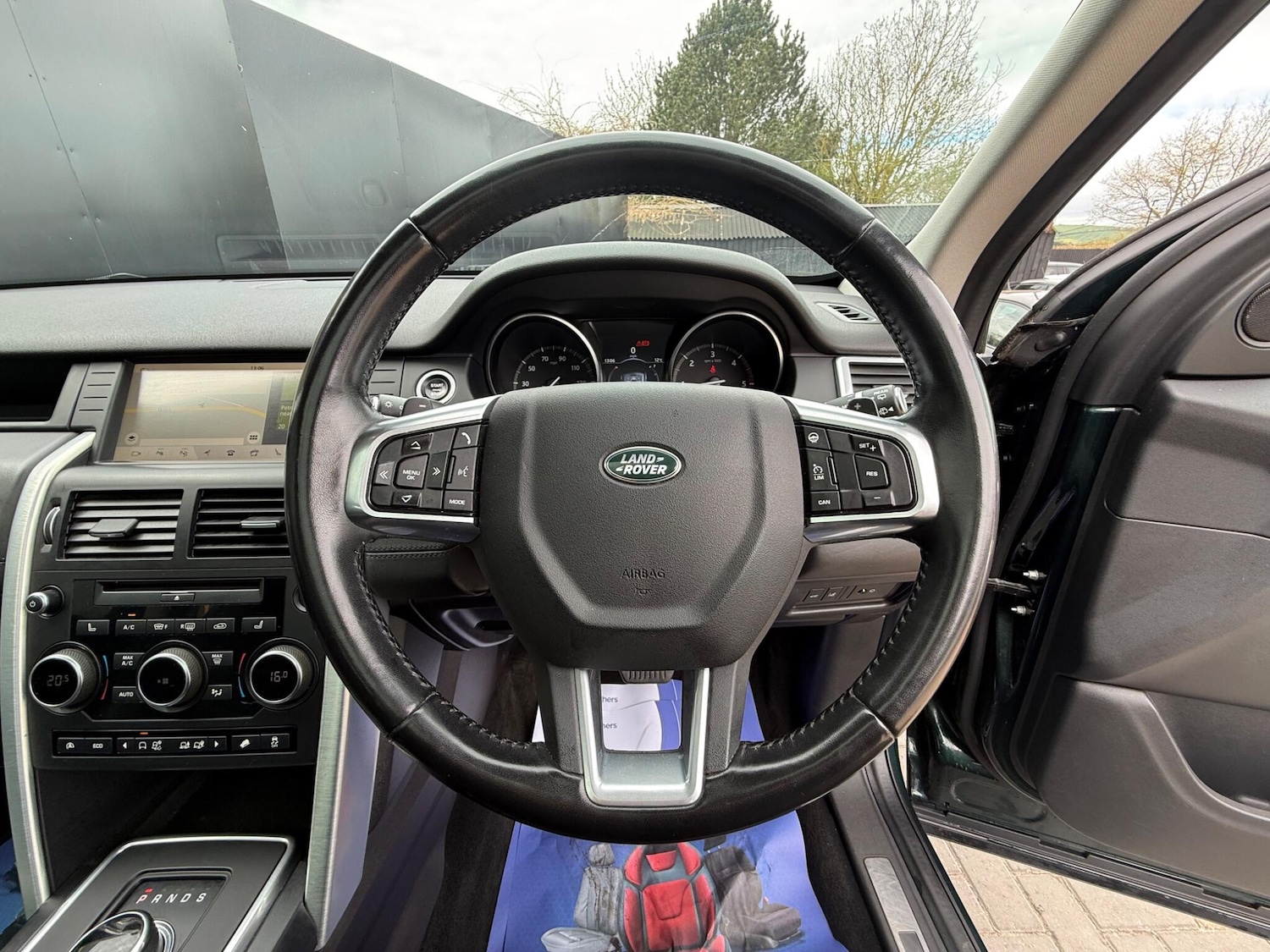 Used Land Rover Discovery Sport 2017 for sale - 78184208: Photo 24