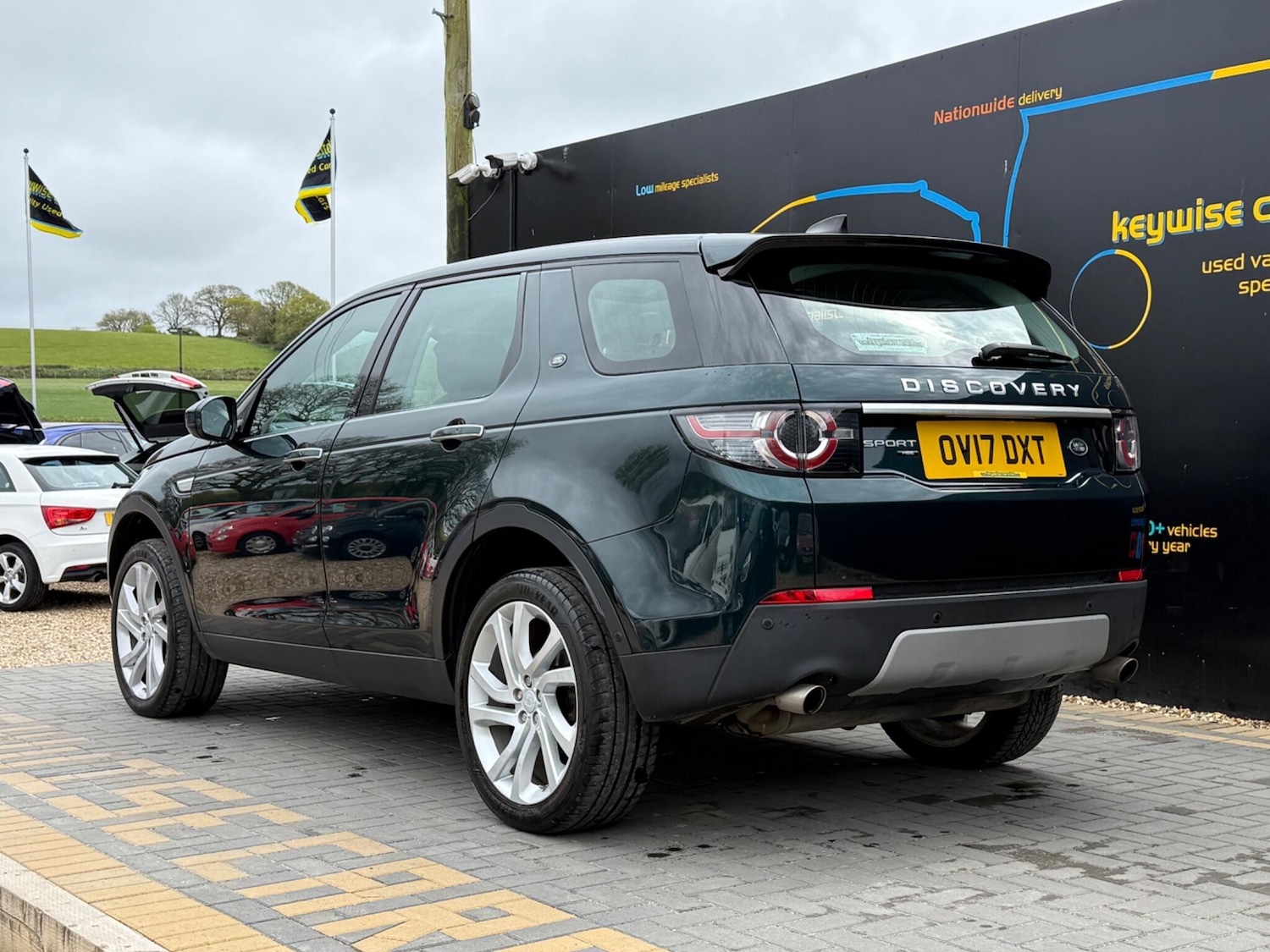 Used Land Rover Discovery Sport 2017 for sale - 78184208: Photo 3