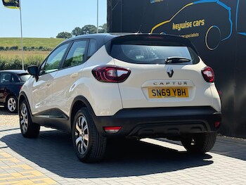 Used Renault Captur 2020 for sale - 79012493: Photo