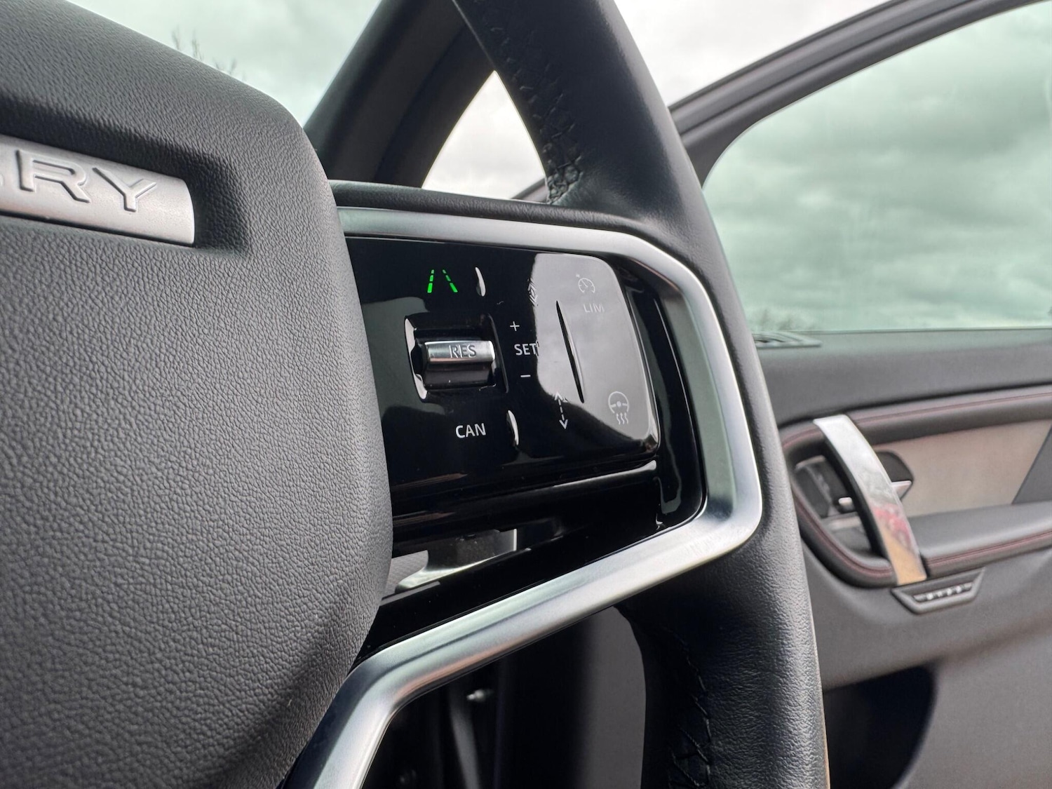 Used Land Rover Discovery Sport 2022 for sale - 77412394: Photo 31