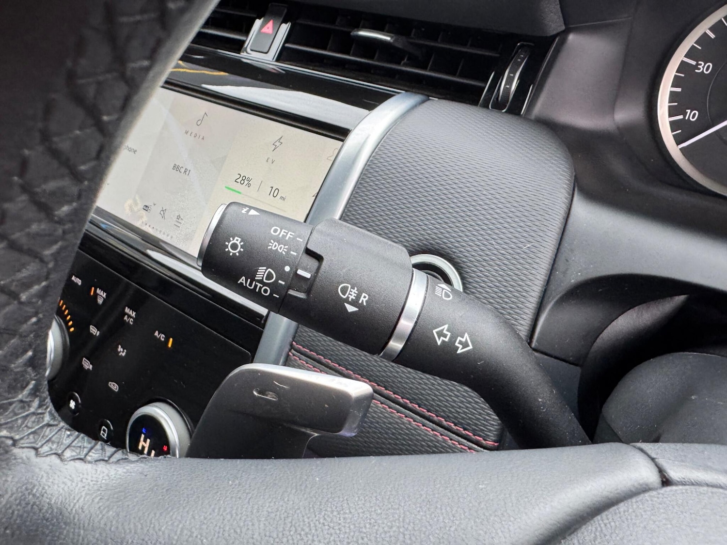 Used Land Rover Discovery Sport 2022 for sale - 77412394: Photo 33