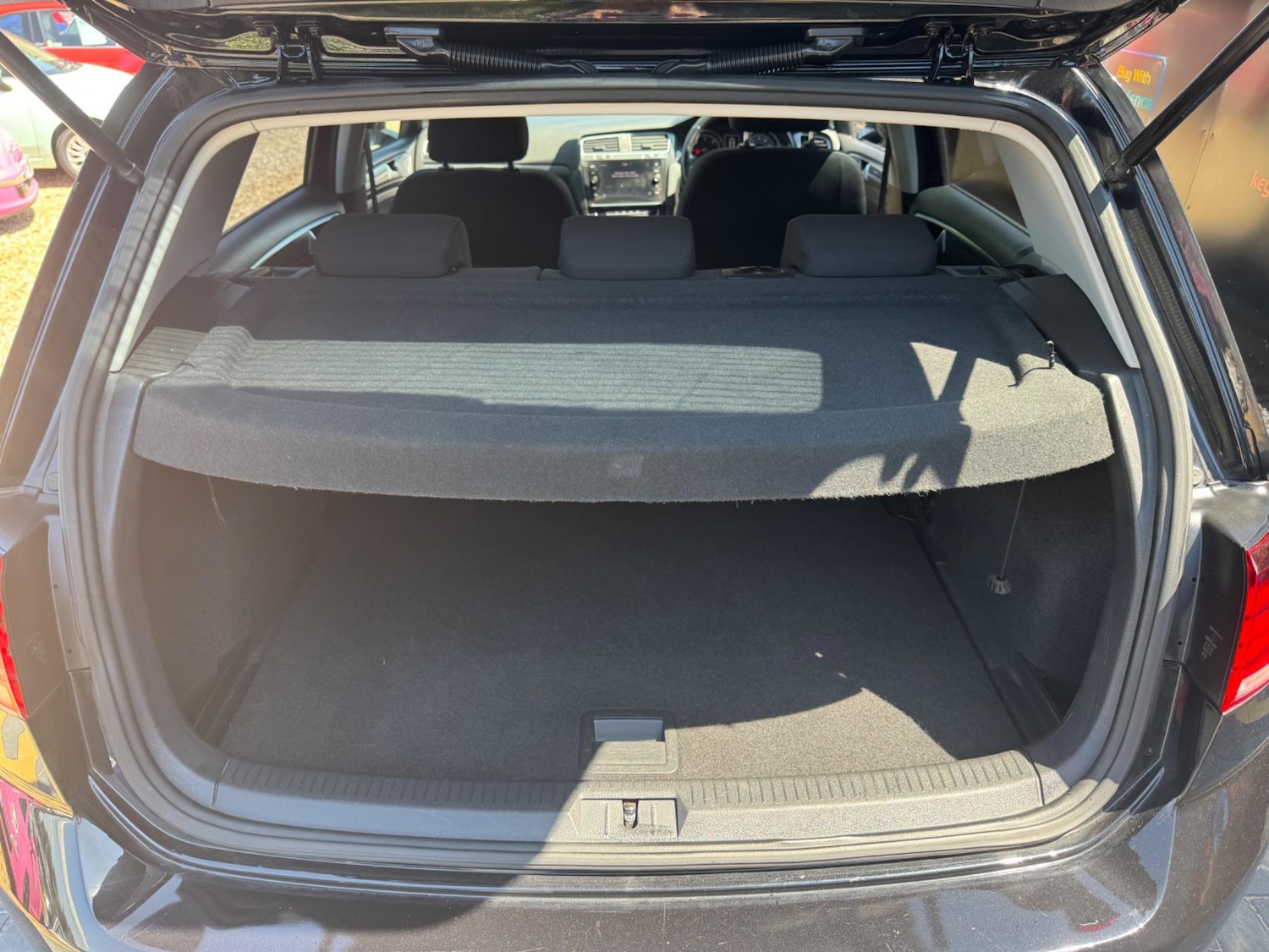Used Volkswagen Golf 2018 for sale - 76136837: Photo 21