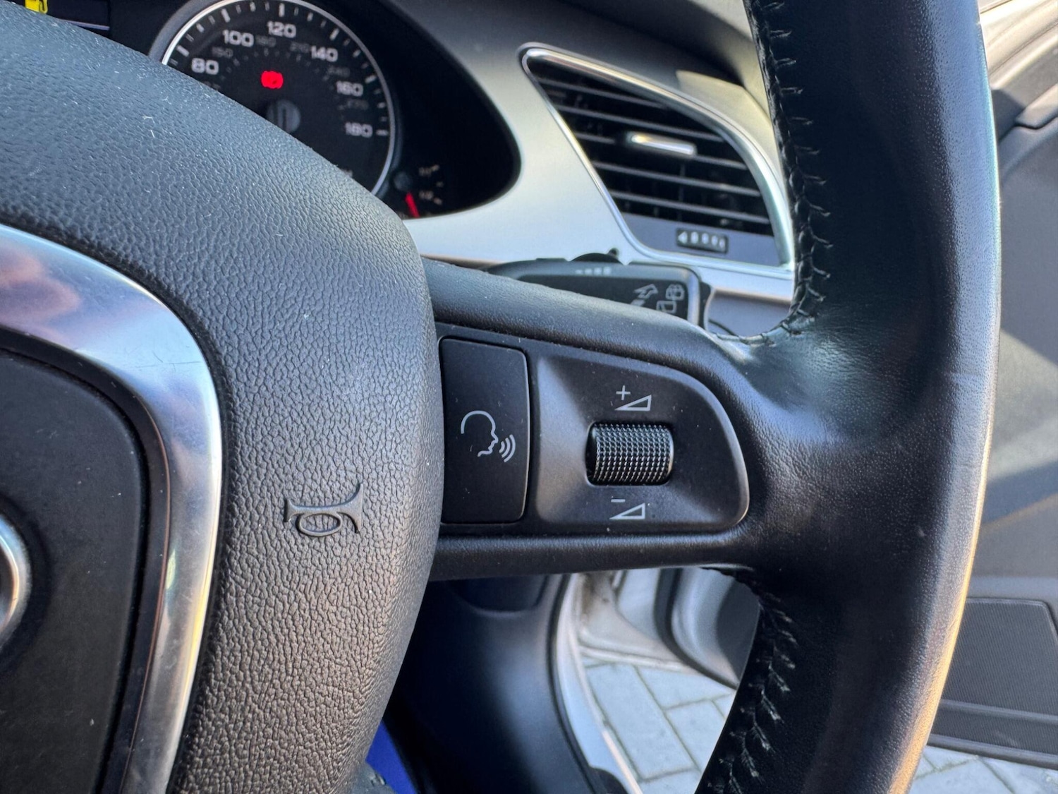 Used Audi A4 2009 for sale - 77969598: Photo 29