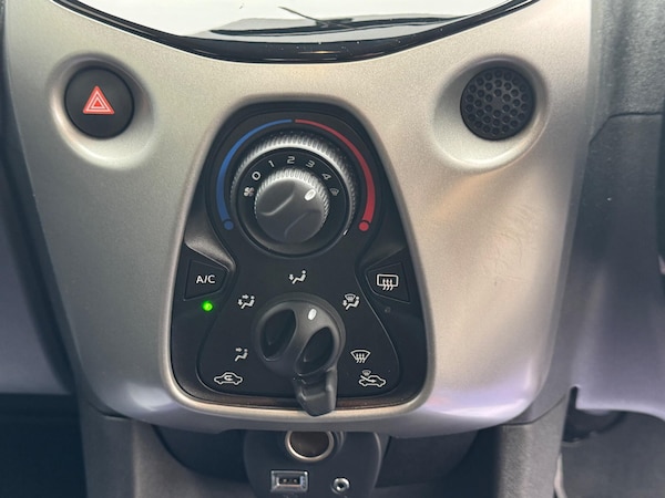 Used Peugeot 108 2016 for sale - 76283746: Photo 26