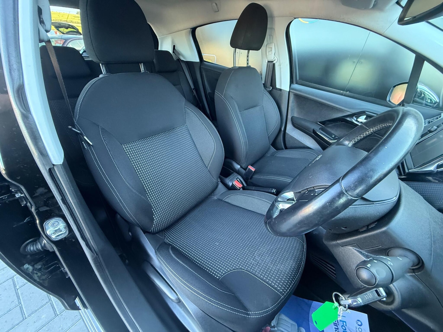 Used Peugeot 208 for sale - 76997538: Photo 19