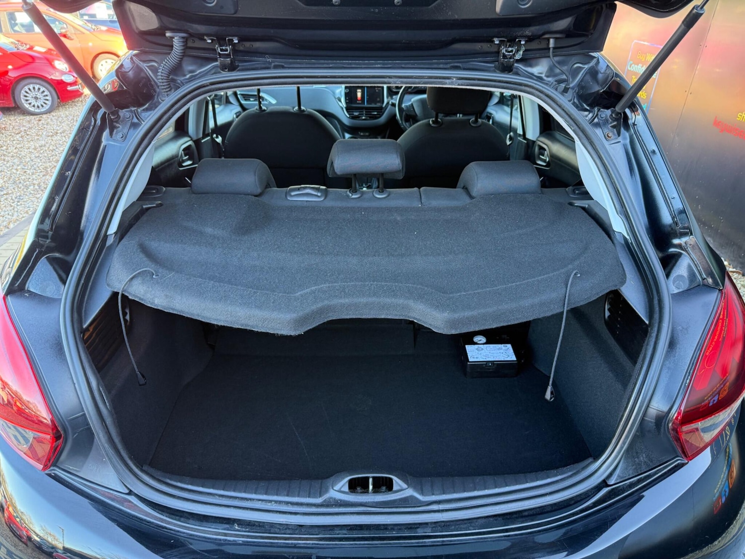 Used Peugeot 208 for sale - 76997538: Photo 26