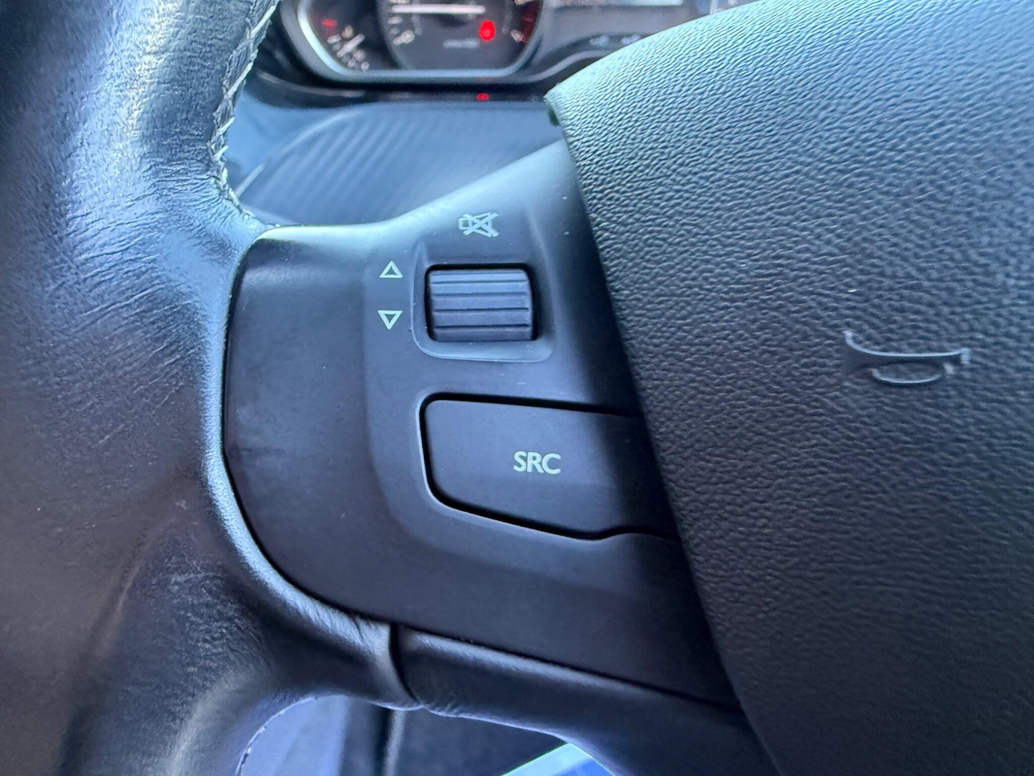 Used Peugeot 208 for sale - 76997538: Photo 28