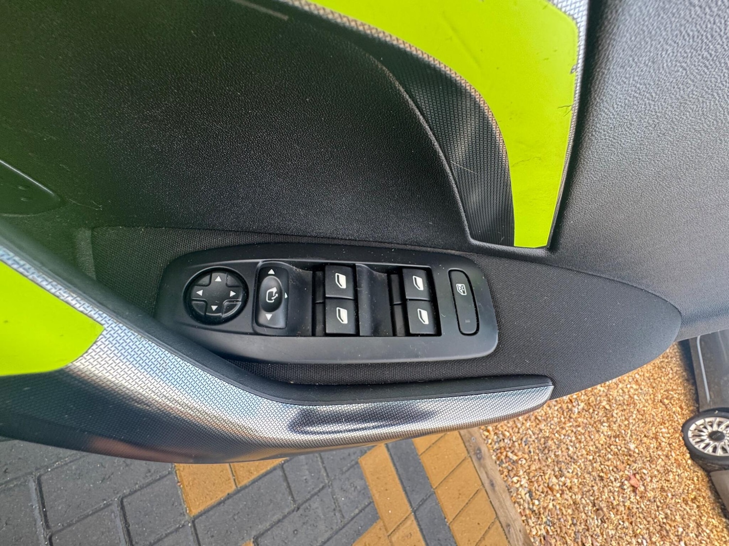 Used Peugeot 2008 2015 for sale - 76572787: Photo 28