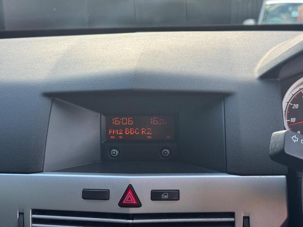 Used Vauxhall Astra 2006 for sale - 77440888: Photo 23