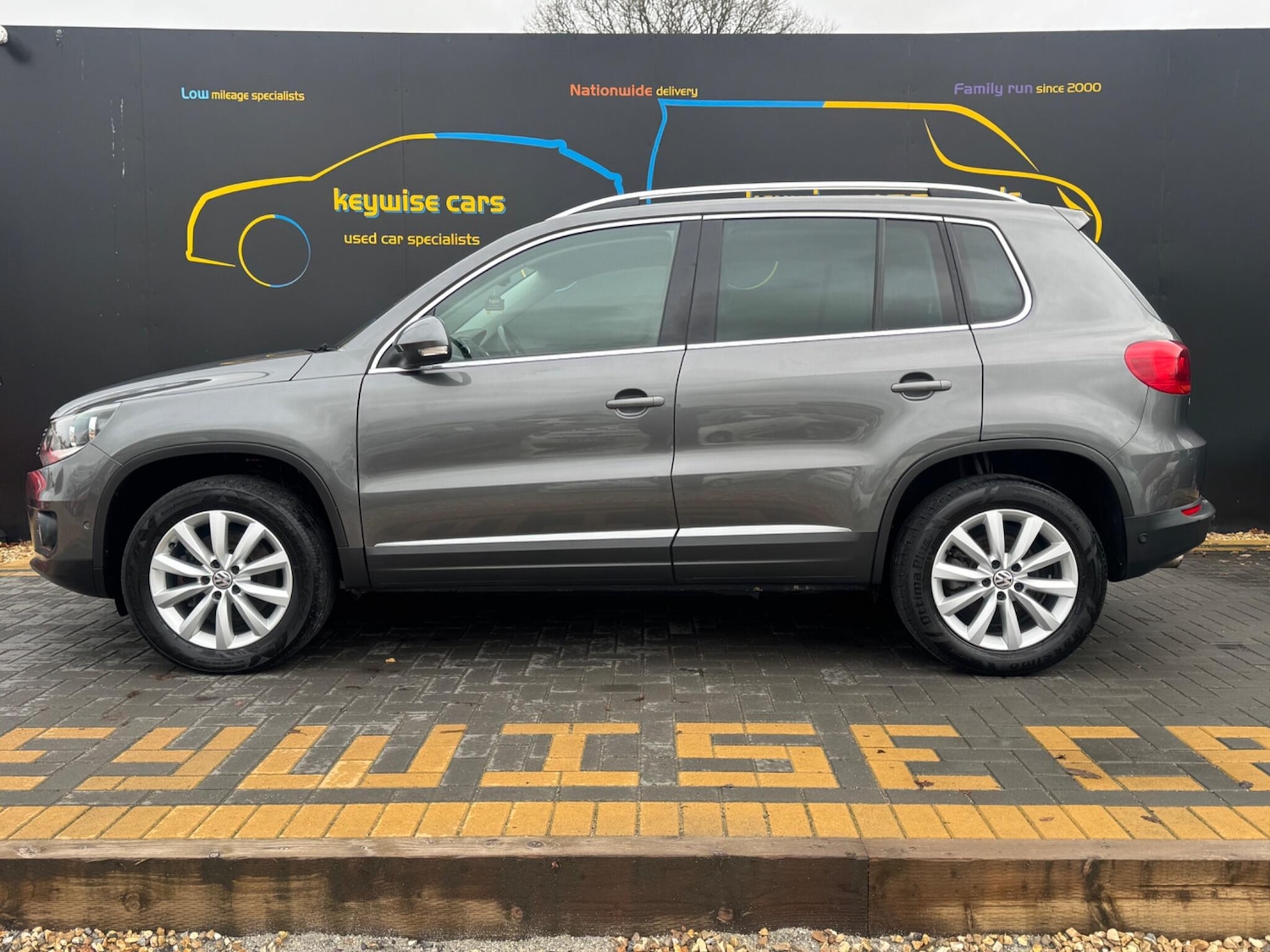 Used Volkswagen Tiguan for sale - 77305553: Photo 2