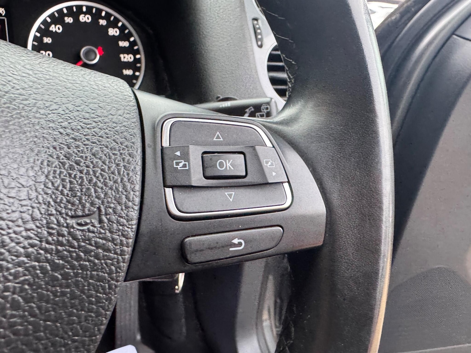 Used Volkswagen Tiguan for sale - 77305553: Photo 24