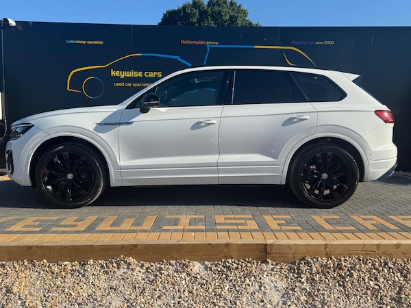 Used Volkswagen Touareg 2020 for sale - 75225225: Photo 2