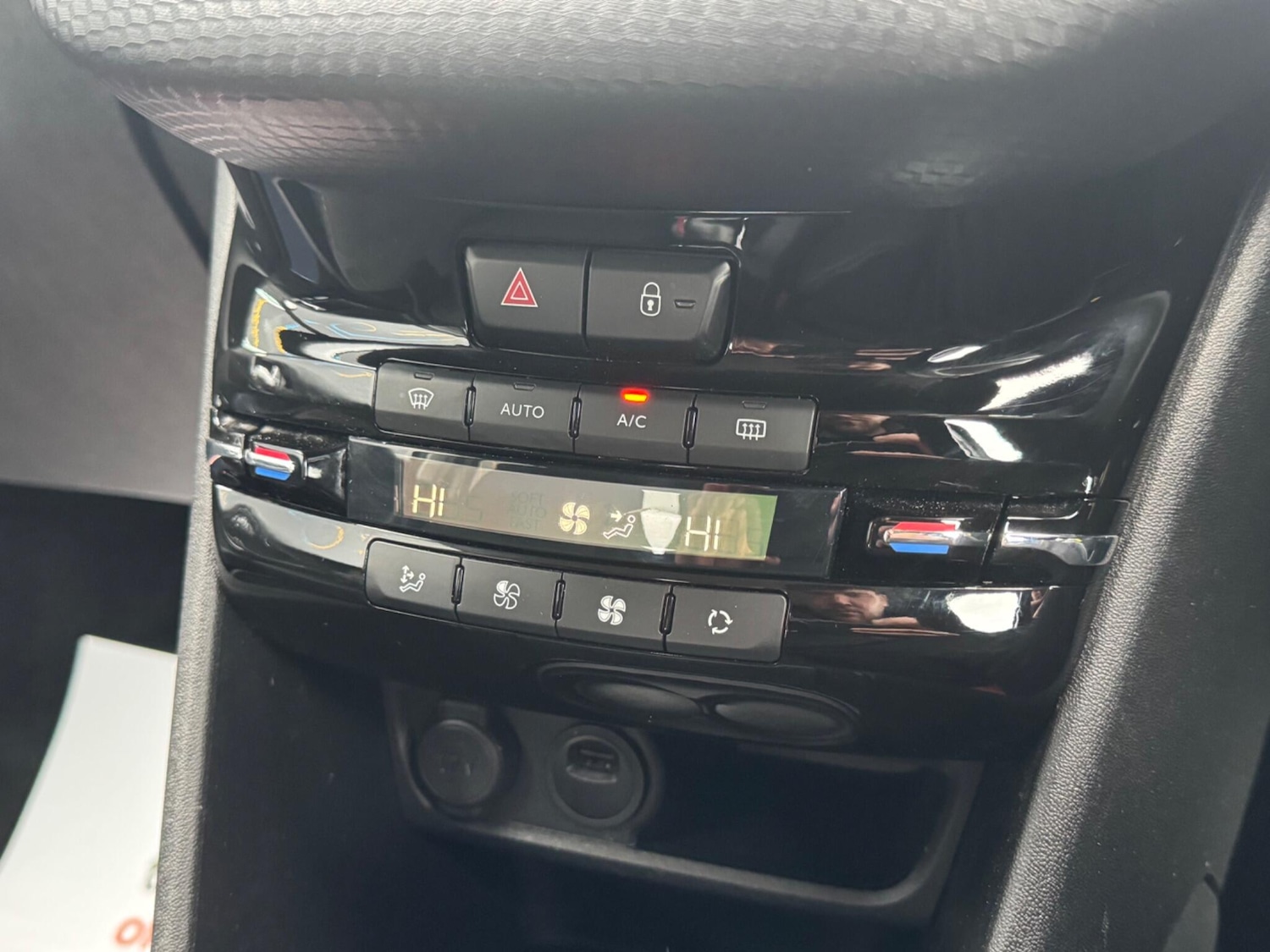 Used Peugeot 208 2018 for sale - 77538457: Photo 32