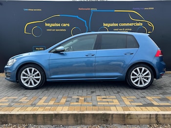 Used Volkswagen Golf 2015 for sale - 77647037: Photo