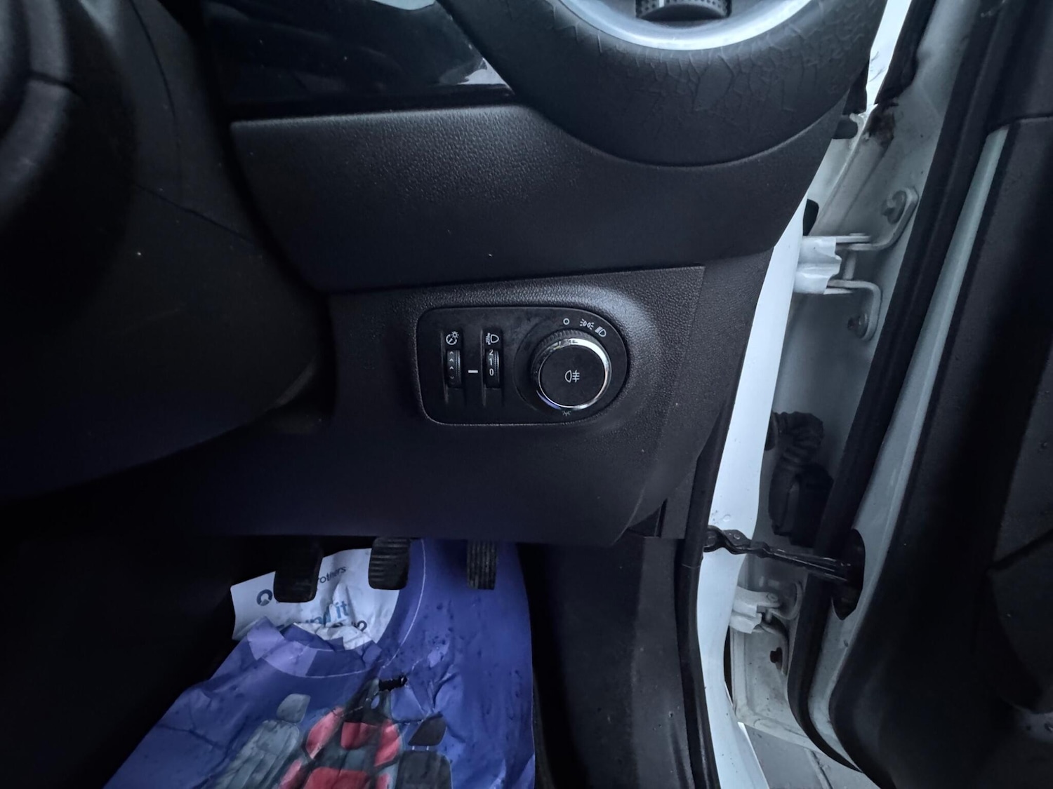 Used Vauxhall ADAM 2015 for sale - 77331735: Photo 31