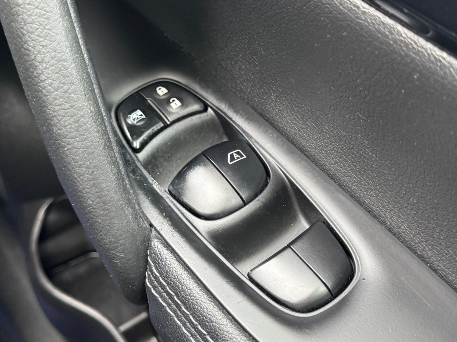 Used Nissan Qashqai for sale - 76613389: Photo 40