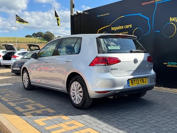 Used Volkswagen Golf 2013 for sale - 76072279: Photo 3