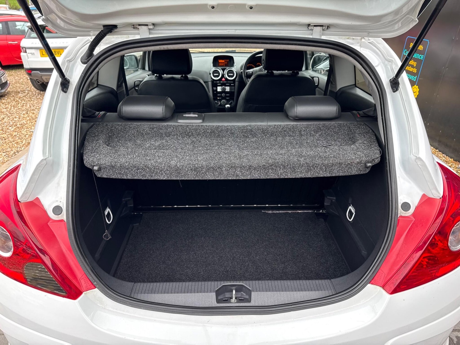 Used Vauxhall Corsa 2014 for sale - 77646800: Photo 25