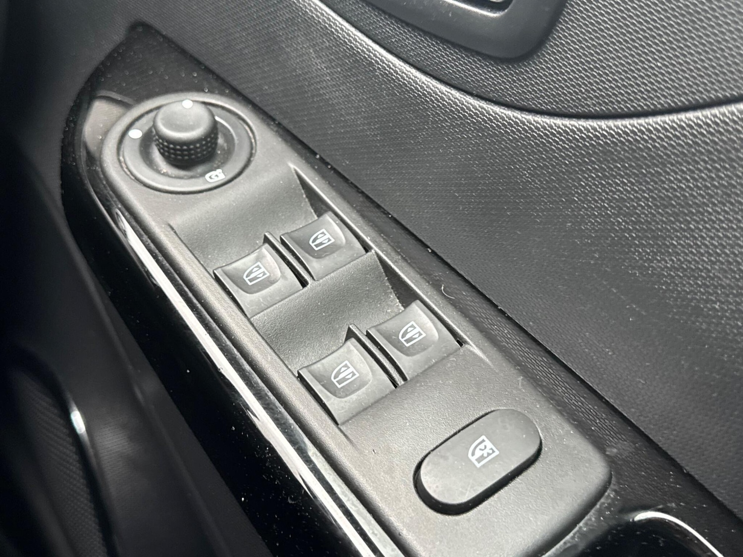 Used Renault Captur 2016 for sale - 76991972: Photo 39