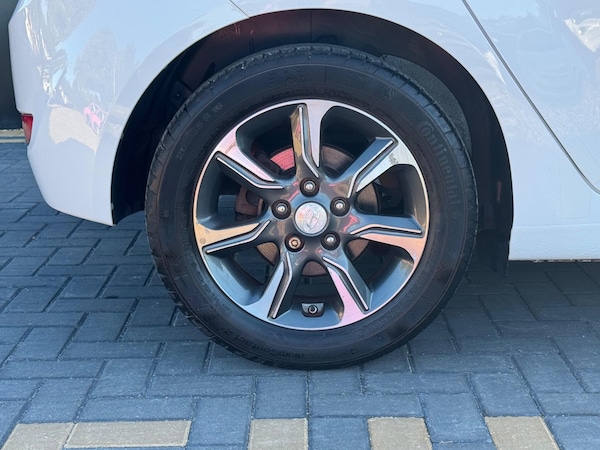 Used Hyundai Ix20 2015 for sale - 76032726: Photo 12