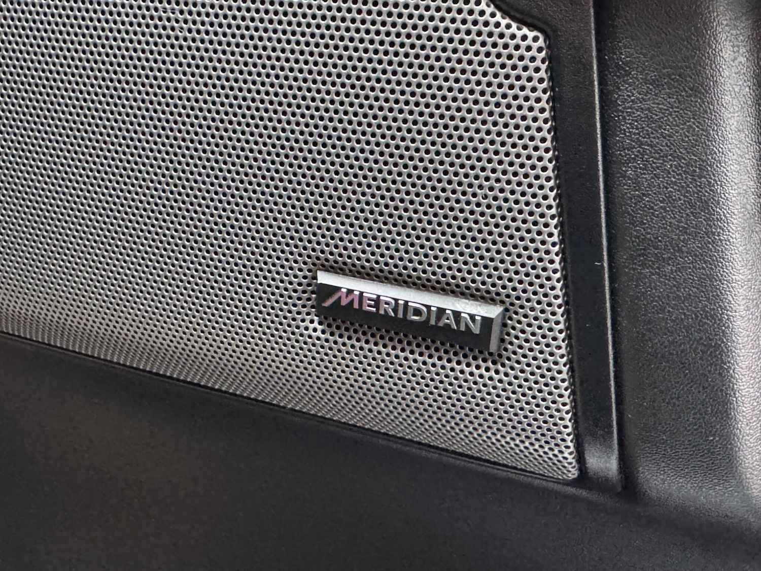 Used Land Rover Discovery 2016 for sale - 77425743: Photo 40