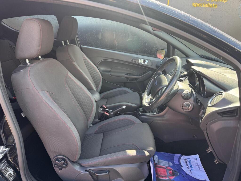 Used Ford Fiesta 2017 for sale - 76865602: Photo 17