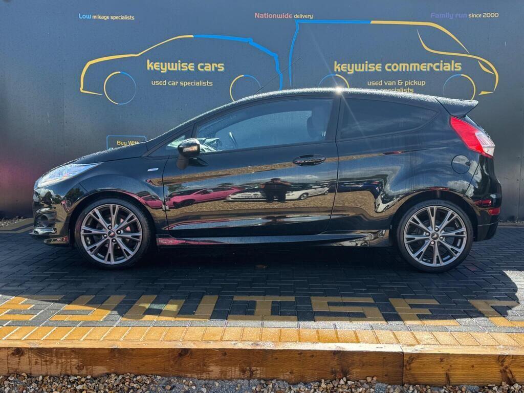 Used Ford Fiesta 2017 for sale - 76865602: Photo 2