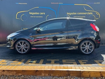 Used Ford Fiesta 2017 for sale - 76865602: Photo