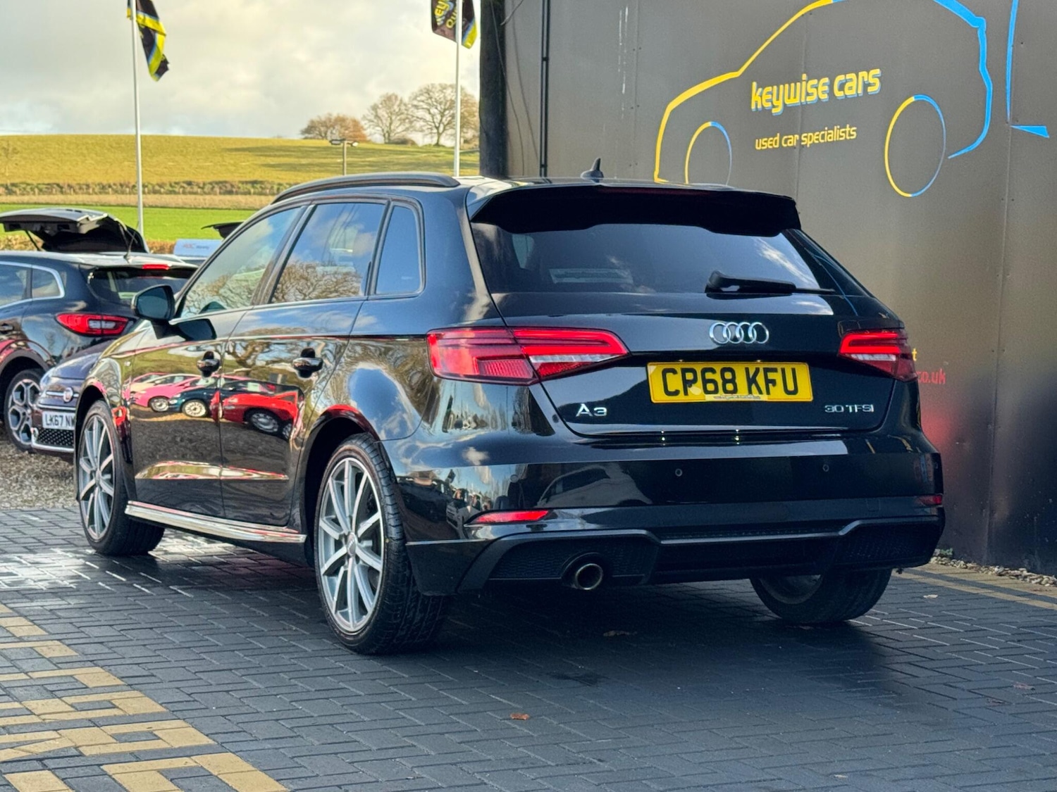 Used Audi A3 2018 for sale - 76925943: Photo 3