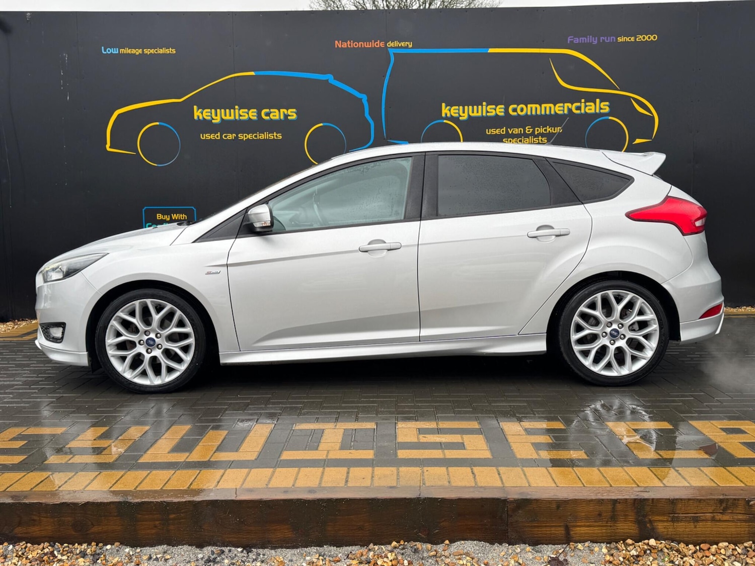 Used Ford Focus 2017 for sale - 77455639: Photo 2