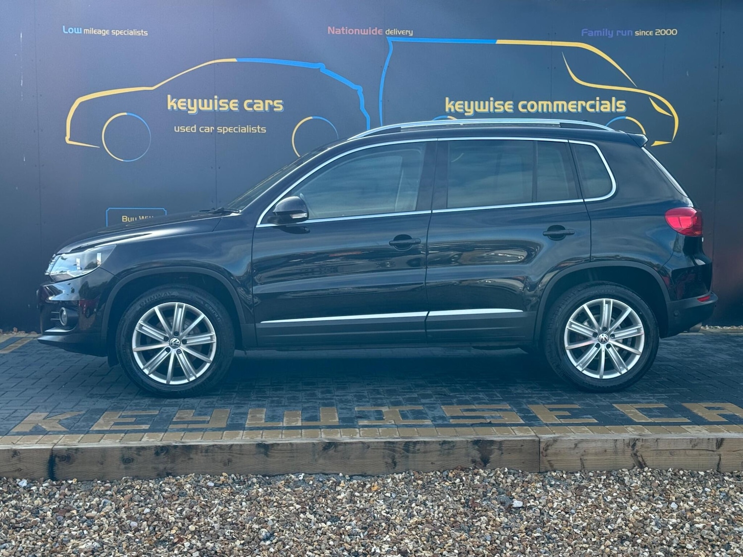 Used Volkswagen Tiguan 2016 for sale - 76992640: Photo 2