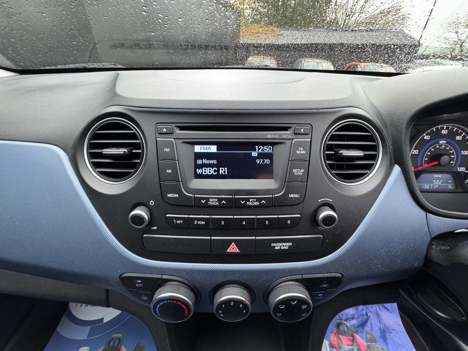 Used Hyundai i10 2016 for sale - 76832261: Photo 26