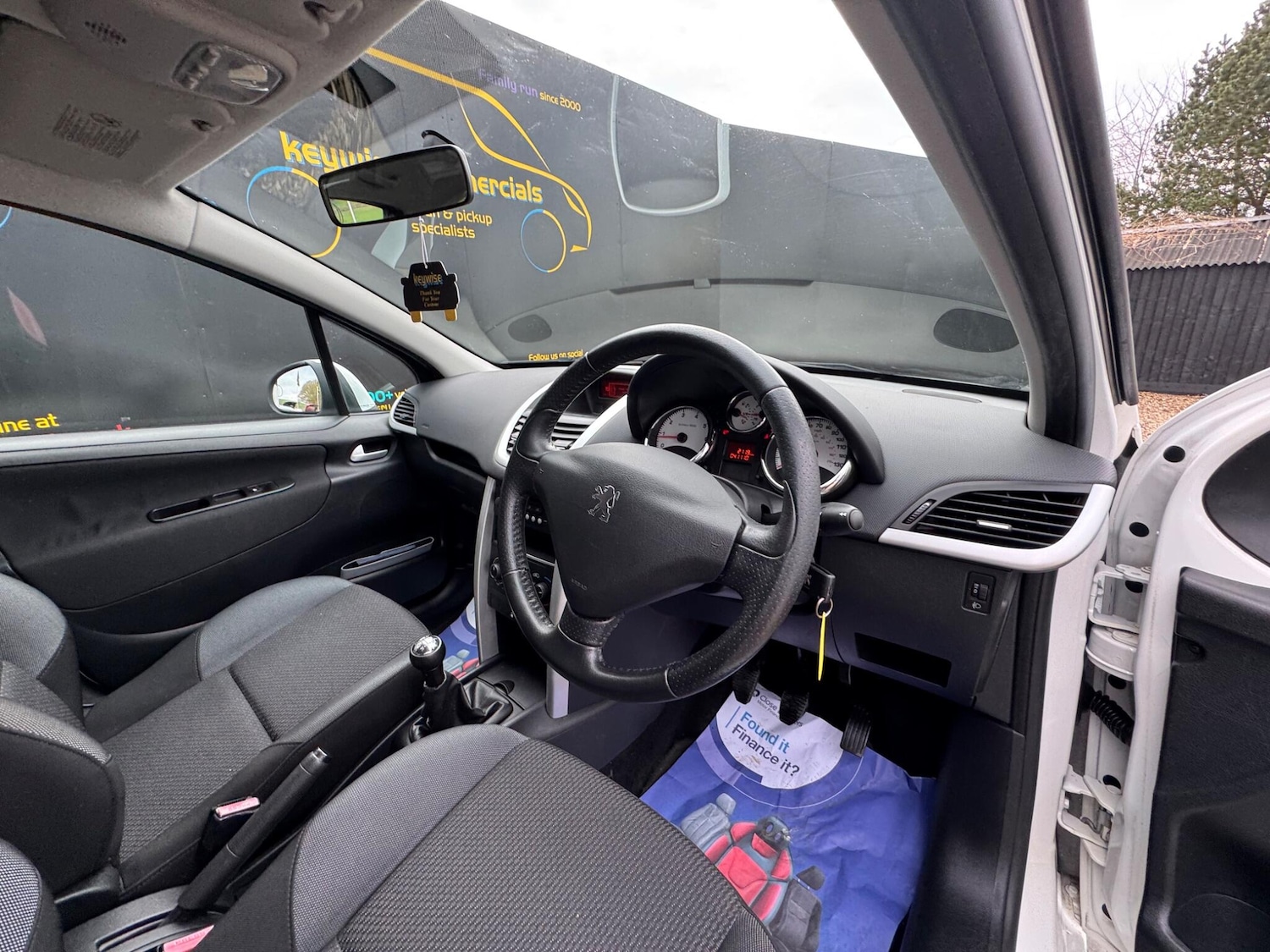 Used Peugeot 207 2012 for sale - 77737192: Photo 18