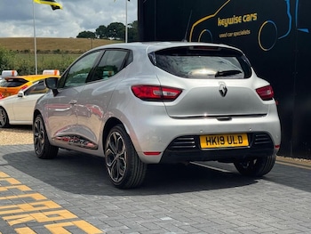 Used Renault Clio 2019 for sale - 76388184: Photo