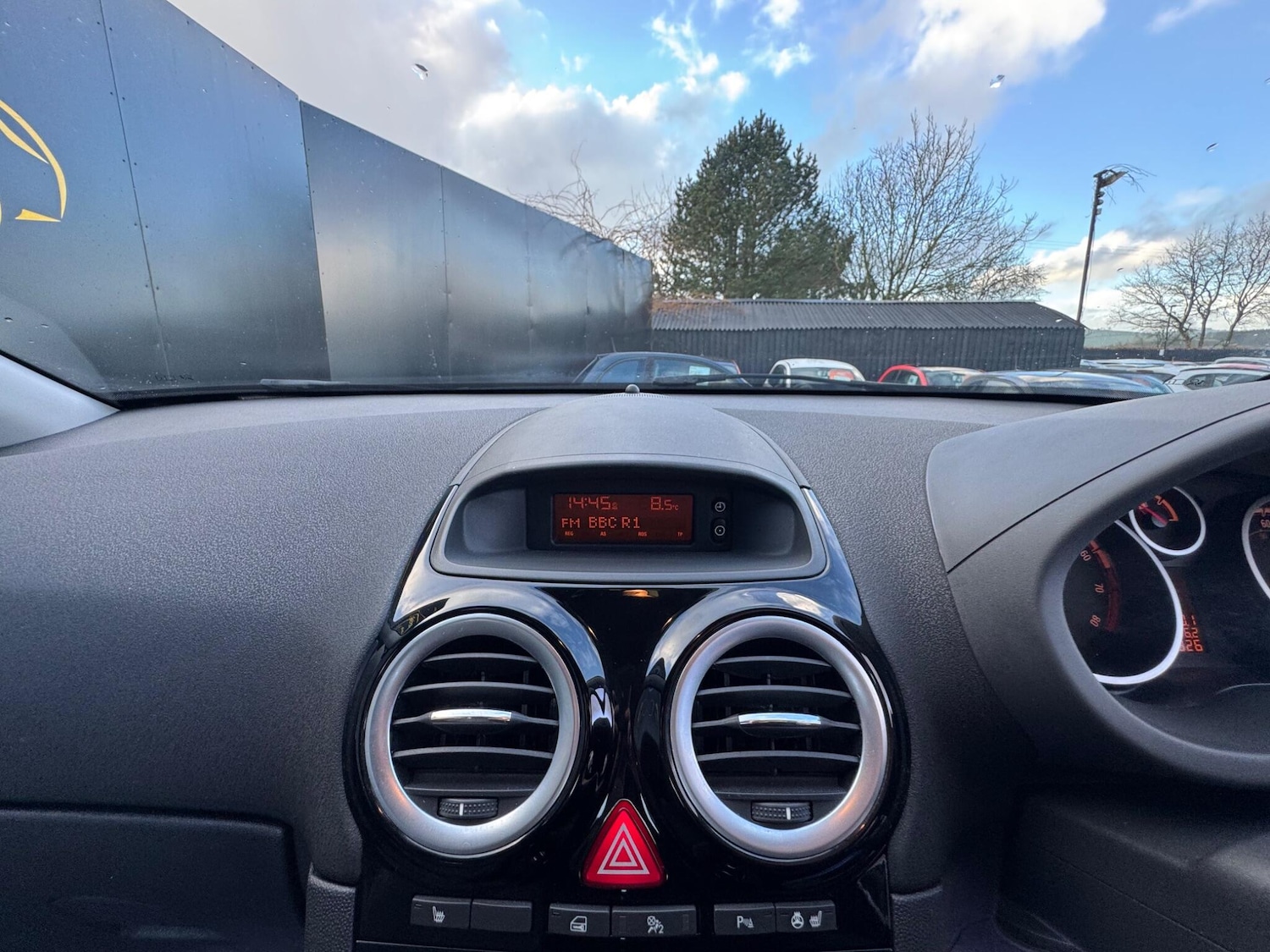 Used Vauxhall Corsa 2014 for sale - 77229240: Photo 22