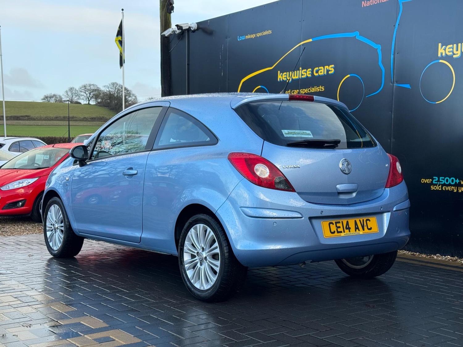 Used Vauxhall Corsa 2014 for sale - 77229240: Photo 3