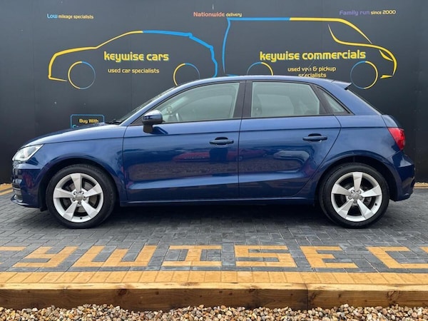Used Audi A1 2015 for sale - 76031355: Photo 2