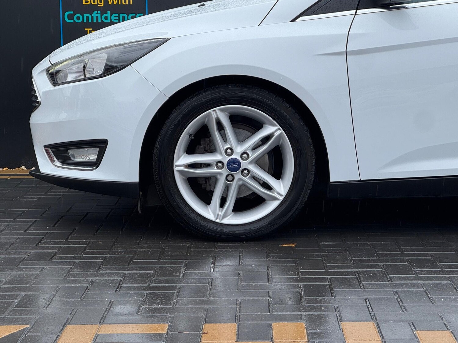 Used Ford Focus 2017 for sale - 76409121: Photo 11