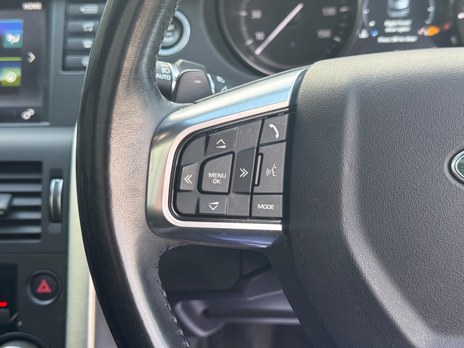 Used Land Rover Discovery Sport 2018 for sale - 76781723: Photo 33