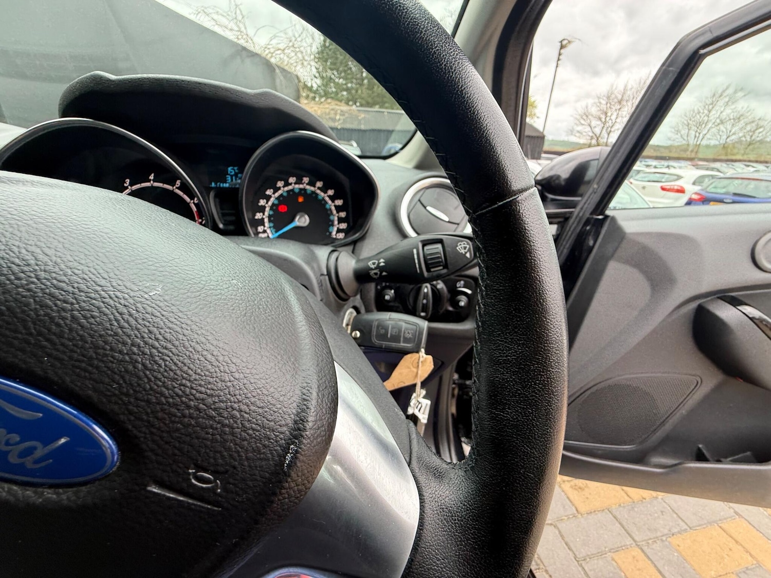 Used Ford Fiesta 2015 for sale - 78100136: Photo 31