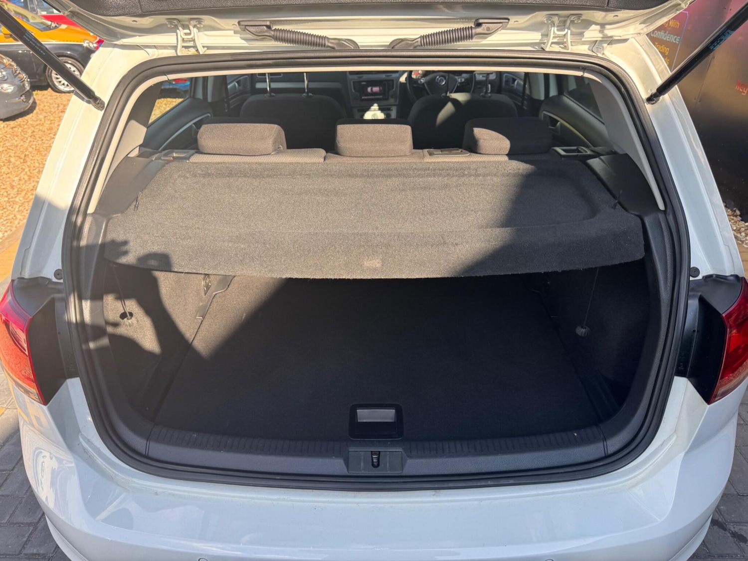 Used Volkswagen Golf 2016 for sale - 76043268: Photo 21
