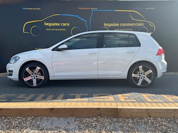 Used Volkswagen Golf 2016 for sale - 76043268: Photo 2