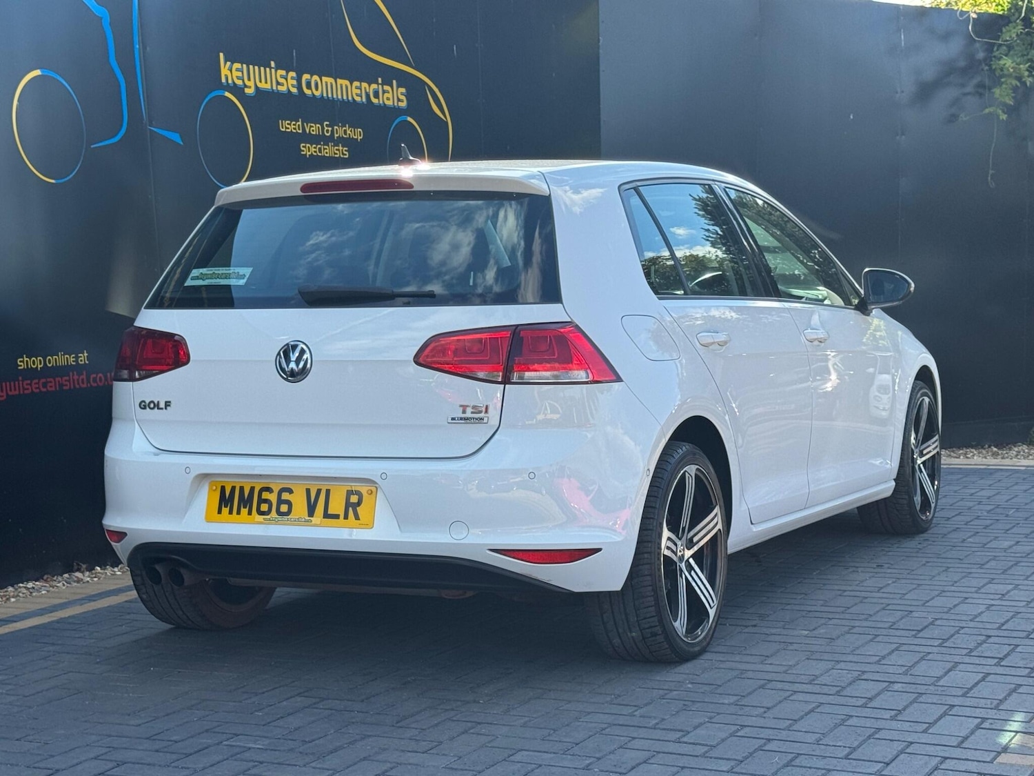 Used Volkswagen Golf 2016 for sale - 76043268: Photo 5