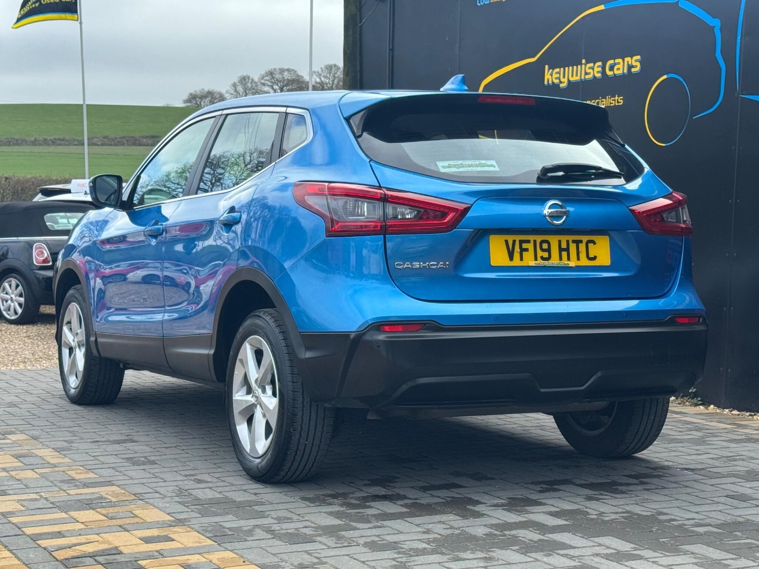 Used Nissan Qashqai for sale - 77925815: Photo 3